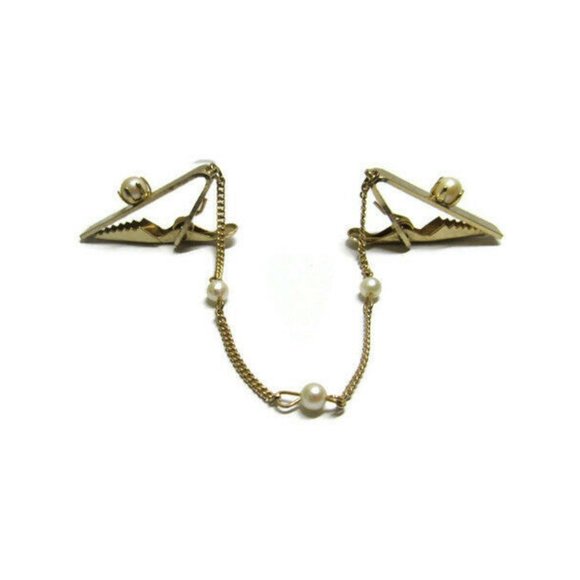 Jewelry - Vtg Cardigan Sweater Dress Chain Clip Gold-Tone
